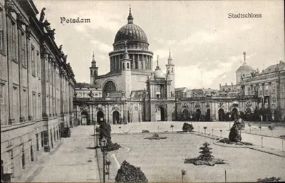 Potsdam — Stadtschloss — Verl. S. & G. Saulsohn, Berlin C. 25