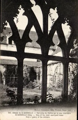 Abadia de St-Wandrille — Vista tirada do claustro sobre a cour intérieure — Maison Delamare, Yvetot, n°541
