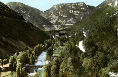 Vale da Albarine — Hauteville (Ain) — Combiér Imp. Maison (S.-et-L.)