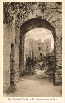 Ruínas de Rheinfels em St. Goar a. Rh. — Entrada para a cour interne — Originalaufnahme u. Verlag von Gustav Uinger, St. Goarshausen