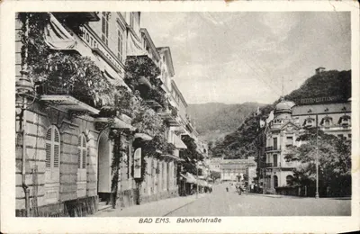 Bad Ems. Bahnhofstraße — visão da rua principal com o Hotel de França e o Hotel Guttentner — editor não identificado