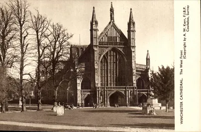 Catedral de Winchester — A Frente Ocidental — A. W. Kerr, F.I.B.P., Coulsdon, Surrey