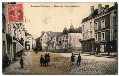 Doué-la-Fontaine — Place de l'Hôtel-de-Ville — Imp. Léon Léonard, Meray