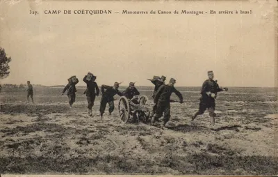 Camp de Coëtquidan — Manobras do Canhão de Montanha — Para Trás com os Braços!