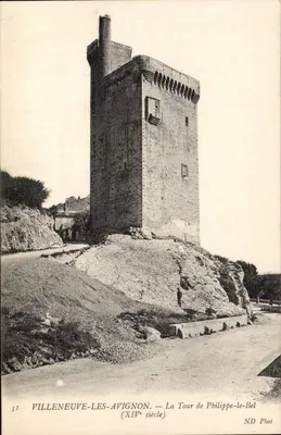 Villeneuve-lès-Avignon — A Torre de Felipe o Belo (século XIV) — ND Phot