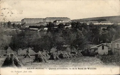 Saint-Mihiel — Quartier de Artilharia, vista da Estrada de Woinville — Ch. Foliguet, fotografia-editora