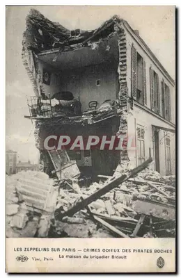 Zeppelins sobre Paris — Crimes odiosos dos piratas alemães — A casa do brigadier Bidault — Editor Vise, Paris