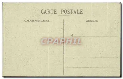 Rond de gesloten bedden — Gesloten bed op bovenverdieping. Het bed wordt opgemaakt — Collectie Renard, Parijs — Achterkant