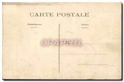 St-Sylvain (M.&L.) - Castle of the Perruches — group of people in front of the castle — Back
