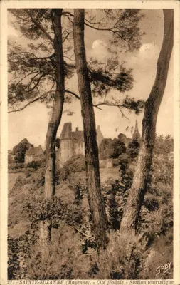 Sainte-Suzanne (Mayenne) — Cité féodale - Station touristique — Gaby