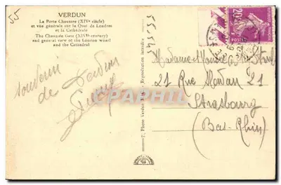 Verdun — Porte Chaussée (XIV wiek) i ogólny widok na Quai de Londres i Katedrę — Photo Verdun — Rewers