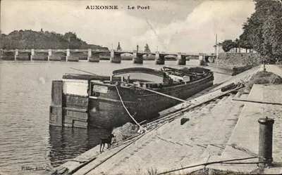 Auxonne - O Porto — vista do porto com barco e ponte — Piraty, editor