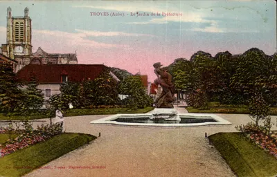 Troyes (Aube) - Le Jardin de la Préfecture — Ch. Grancher, 204, TROYES. Reproduction Interdite