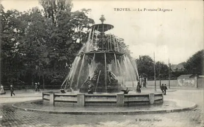 Troyes — La Fontaine Argence — S. Brunclair, Troyes
