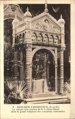 Basílica de Argenteuil (S.-et-O.) — A túnica sem costura de N. S. Jesus-Cristo no grande relicário das ostensões solenes