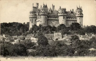 Pierrefonds — Zamek (strona północna) — LL