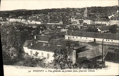 Pontivy — Vista geral, no primeiro plano, Bairro Clisson — editor Artain e Nozais, Nantes, n°32