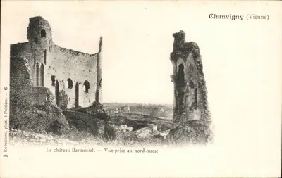 O castelo baronial — Vista capturada ao norte-oeste — J. Robuchon, fot. em Poitiers — n°6