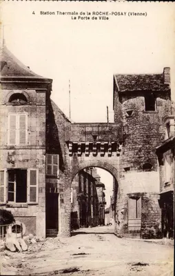 A Porta da Cidade — Estação Termal da ROCHE-POSAY (Vienne) — R. Dorange, Tours, n°4
