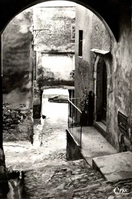 Visão de um velho vilarejo — Ramatuelle (Var) — Combièr Imp. 'CIM'