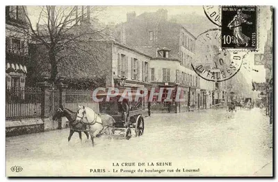 REPRODUÇÃO Cheia do Sena Paris O passeio do padeiro na rue de Lourmel