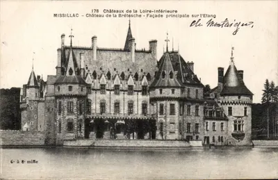 Missillac – Castelo da Brétésche – Facha principal sobre o Lago — Editor Monteijeur, n° 178