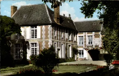 Hotel du Croisy — Orbec-en-Auge — editor Cap
