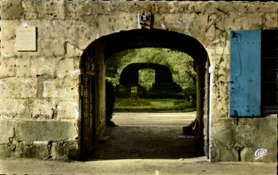Orbec-en-Auge — O Hotel du Croisy — Jardim de Claude Debussy — Editor Cap