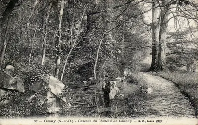 Orssey (S.-e-O.) — Cachoeira do Castelo de Launay — B. F., Paris