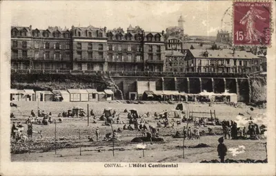 Onival - O Hotel Continental — vista da praia e dos edifícios — editor Levéque, foto, 26, Grande Rue, Anti-Osival