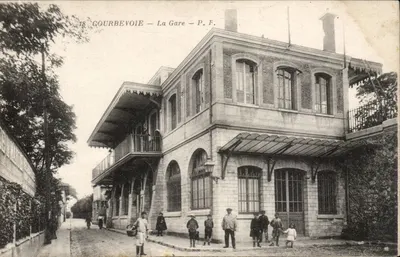Courbevoie — A Estação — P.F.