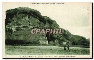 Les Eyzies (Dordogne) - Capitale Preistorica - I Rochi di Font-de-Gaume e l'ingresso della Grotta con Pitture Preistoriche