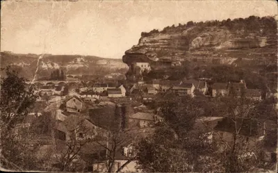 Les Eyzies (Dordogne) — Genel Görünüm — Les Arts Graphiques