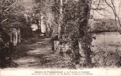 Abadia de Fontgombaud — A Fonte de Gombaud — Entrada das Grutas Habitadas pelos Ermitões, Fundadores da Abadia