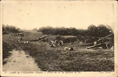 Campo de Valdahon (Doubs) — Peças de 155 em posição de tiro — Edit. Girod