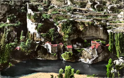 Gorges do Tarn — O Tarn ao pé de Castelbouc — editor APA, n° 179