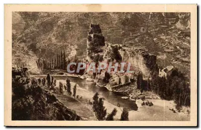 Gorges do Tarn — Castelo de Castelbouc — Arts Graphiques Toulouse