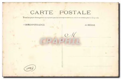 Mulher em traje da época — fundo de floresta — carta postal — Verso