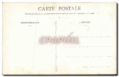Petite fille en robe brodée — jardin — éditeur inconnu — Rewers