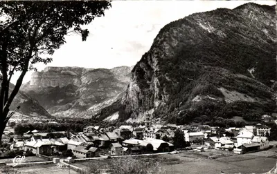Thônes — A Roche de Thônes e o Parmelan — Réal-Photo