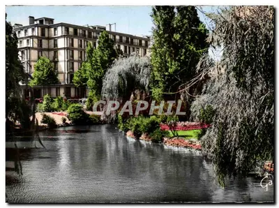 Le Havre — O Jardim e os Edifícios Saint-Roch — Edições Gaby