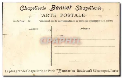 Scène comique — homme en costume d'époque arrosé par une femme avec un seau — éditeur Chapellerie Bennet — Verso