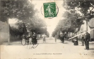 Camp d'AVORD (Cher) — Rue Centrale — E.M. n°13
