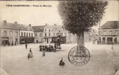 FÈRE-CHAMPENOISE — Place du Marché — Distribuição Paris XV