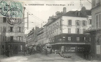 Courbevoie - Place Victor-Hugo — vista da rua com trêm e lojas — DWD