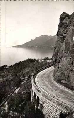 A Corniche d'Or — Agay — Editor AJAX, 4, r. Comte de Géry