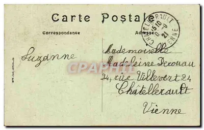 Tours (Indre-et-Loire) — O Domo da Basílica de São Martinho e vista geral em direção ao Hôtel de Ville — A.P. — Verso