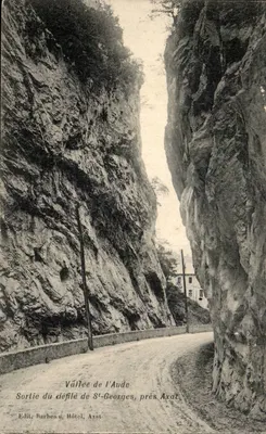 Vale do Aude — Saída do desfiladeiro de Saint-Georges, perto de Axat — Edit. Barbeau, Hôtel, Axat