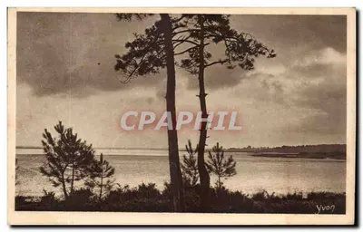 Tarde de tempestade sobre o Lago d'Aureilhan, perto de Mimizan — As Terras de Gascogne — Edição de Arte YVON, Neully-Paris