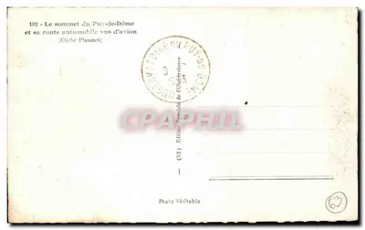 O topo do Puy-de-Dôme — visão aérea com estrada de automóveis — Edição Especial do Observatório (52) — Verso